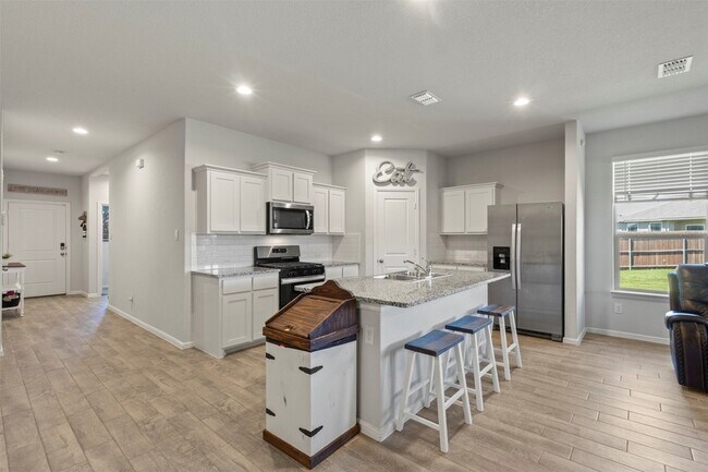 Foto del edificio - 5405 N Wind Ln