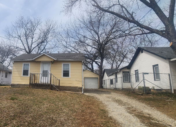 Primary Photo - 1023 N Saint Paul St