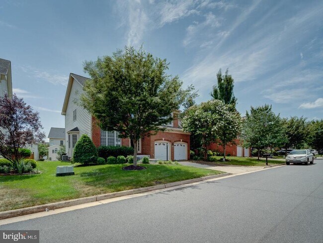 Foto del edificio - 43320 Barnstead Dr