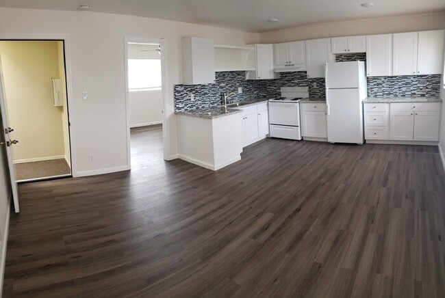 Building Photo - Brand New Midtown 1 bed 1 bath Unit