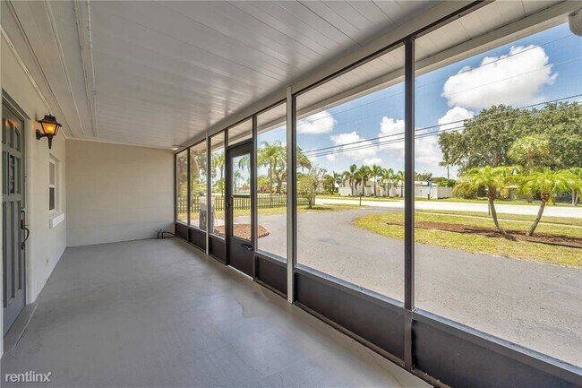 Foto del edificio - 2 br, 2 bath House - 11000 54TH AVENUE N