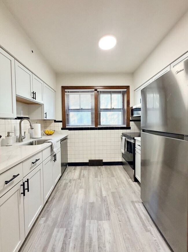 Foto del edificio - 4734 Locke Ave