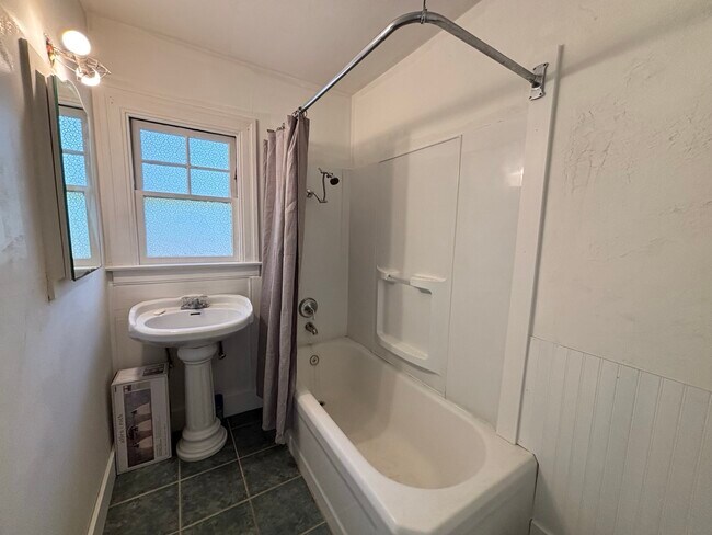 Foto del edificio - 2896 Coloma St