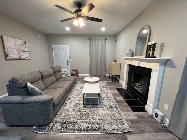Foto del edificio - Room in Single Family Home on Polar Rock Rd SW