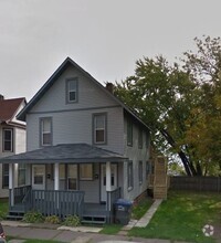 Building Photo - 2410 W 4th St