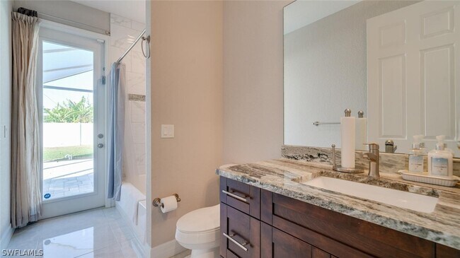 Foto del edificio - 1815 SW 22nd St