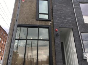 Building Photo - 1659 N Randolph St