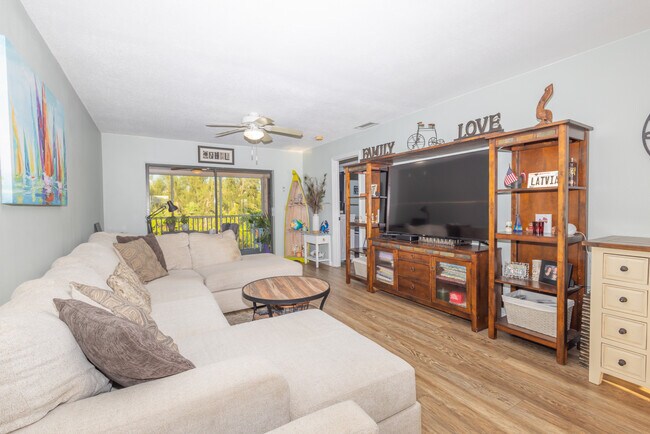 Foto del edificio - 1348 Rock Dove Ct