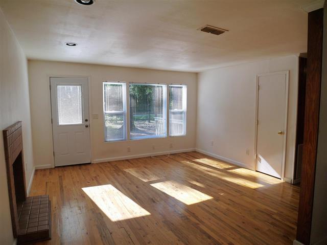 Foto del edificio - 5022 Ruthenia Rd