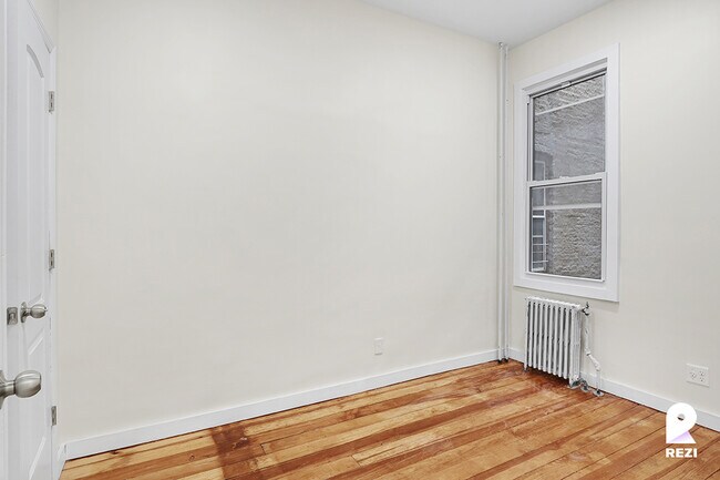 Foto del edificio - 1525 Greene Ave
