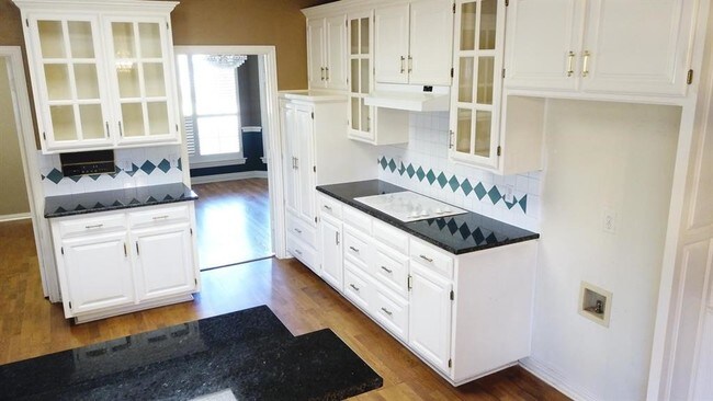 Foto del edificio - 1208 Hillandale Ct