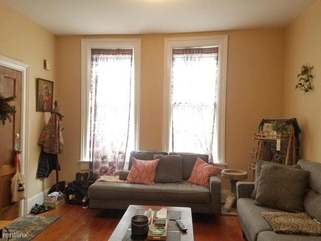 Foto del edificio - 1735 N Franklin Pl