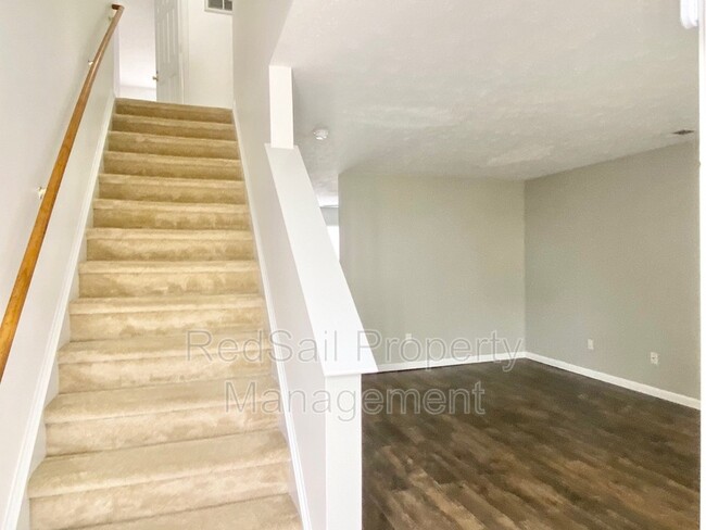 Foto del edificio - 286 Bradmere Loop