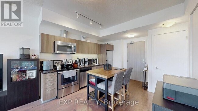 Photo du bâtiment - 390-390 Cherry St