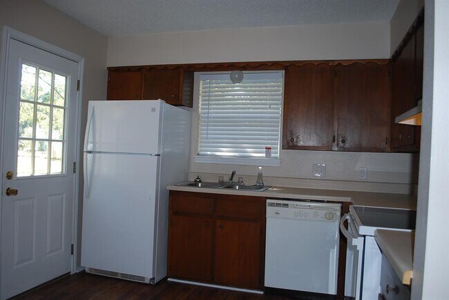 Building Photo - 417 North St