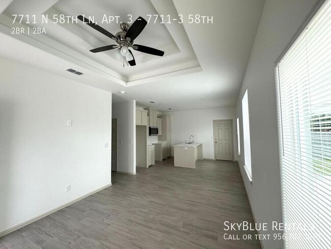 Foto del edificio - 7711 N 58th St