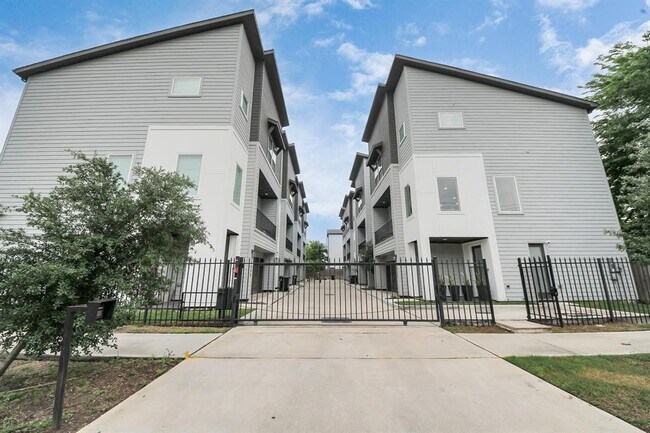 Foto del edificio - 3022 Live Oak St