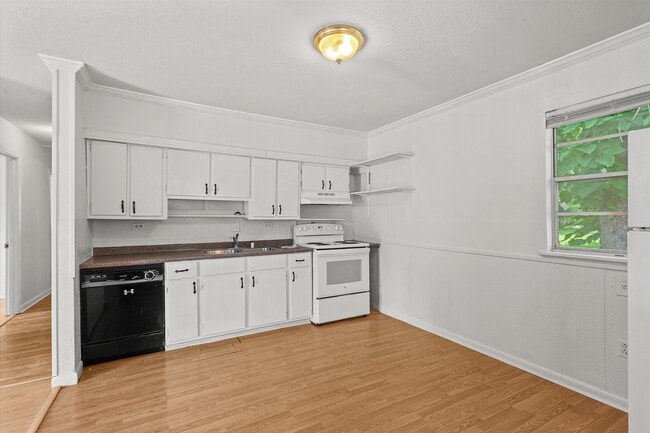 Building Photo - 1219 Lampkin St