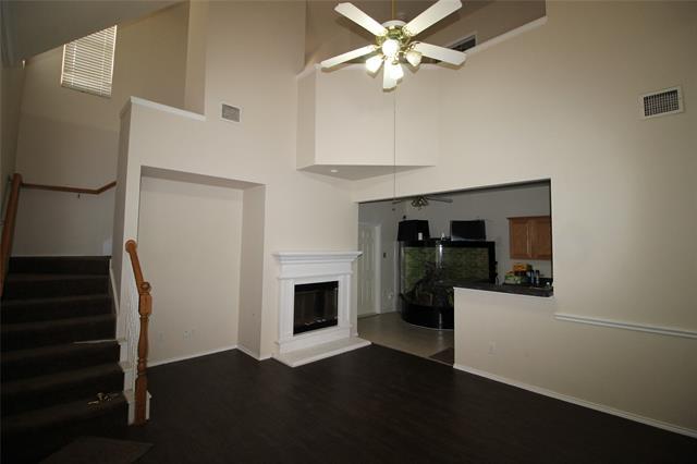 Foto del edificio - 543 Hawken Dr