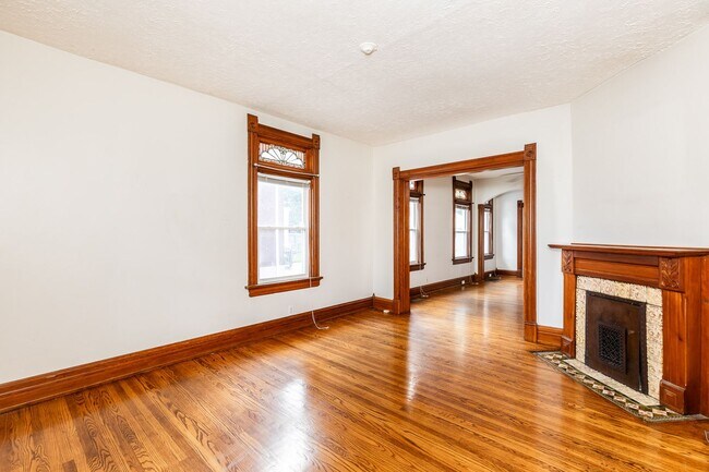 Foto del edificio - Hudson Ave.