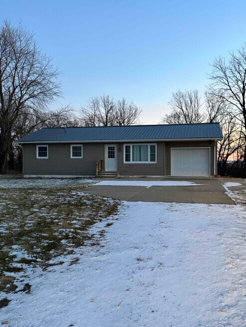 Houses For Rent 1300