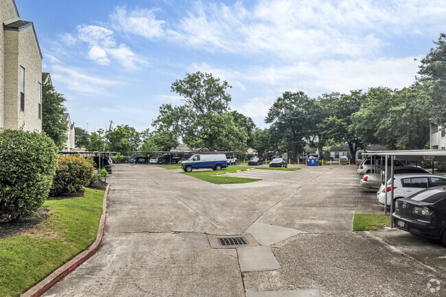 7313 Gulf Fwy - Entrada - Berkley Court Condominiums