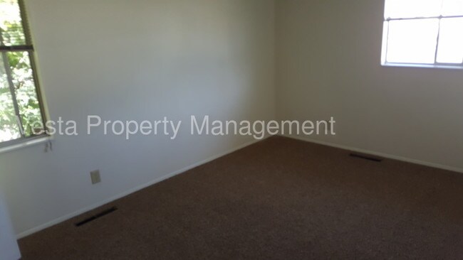 Foto del edificio - 3704 Grant Ave
