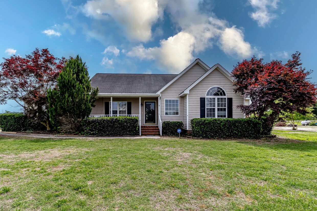 Primary Photo - 3 Bed/2 Bath Home - 15 minutes from SJAFB!