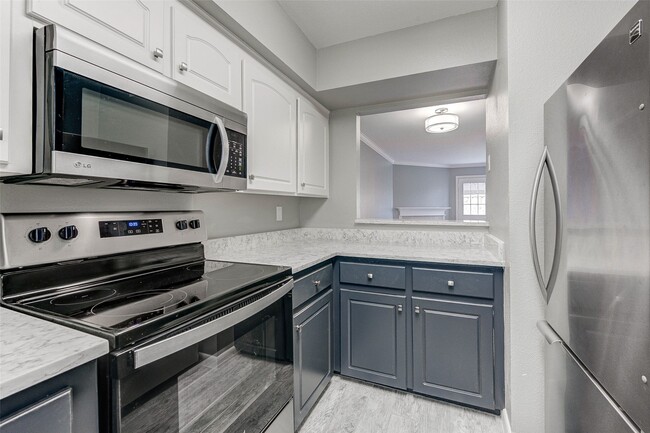 Foto del edificio - 6406 Ferris Dr