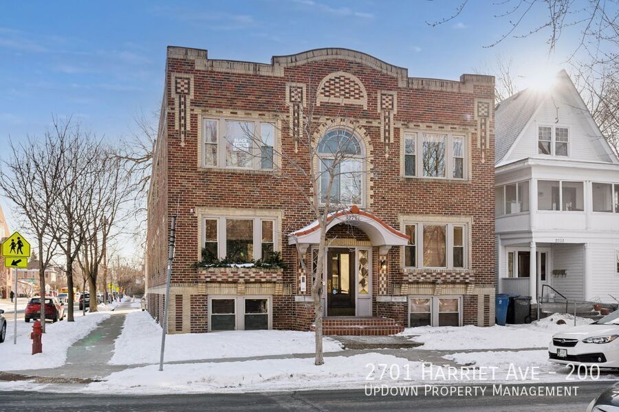 Primary Photo - 2701 Harriet Ave