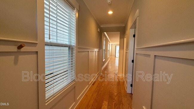 Foto del edificio - 200 E Moore St