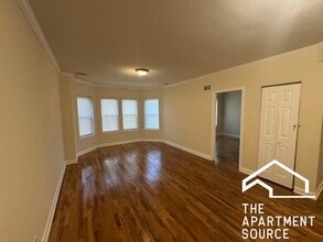 Building Photo - 2257 W Rosemont Ave