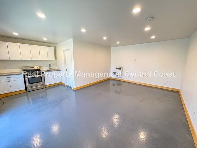 Foto del edificio - AVAILABLE NOW - Updated Studio in San Luis...