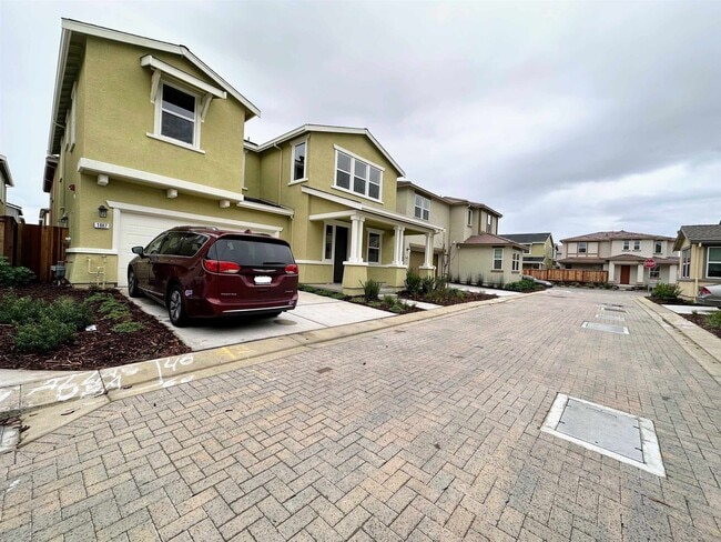 Building Photo - 1887 Orfanos Ranch Dr