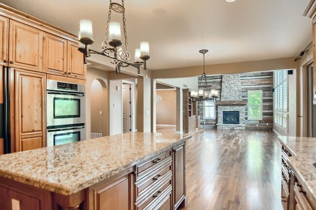 Building Photo - 5 Bedroom single family home in Lone Tree