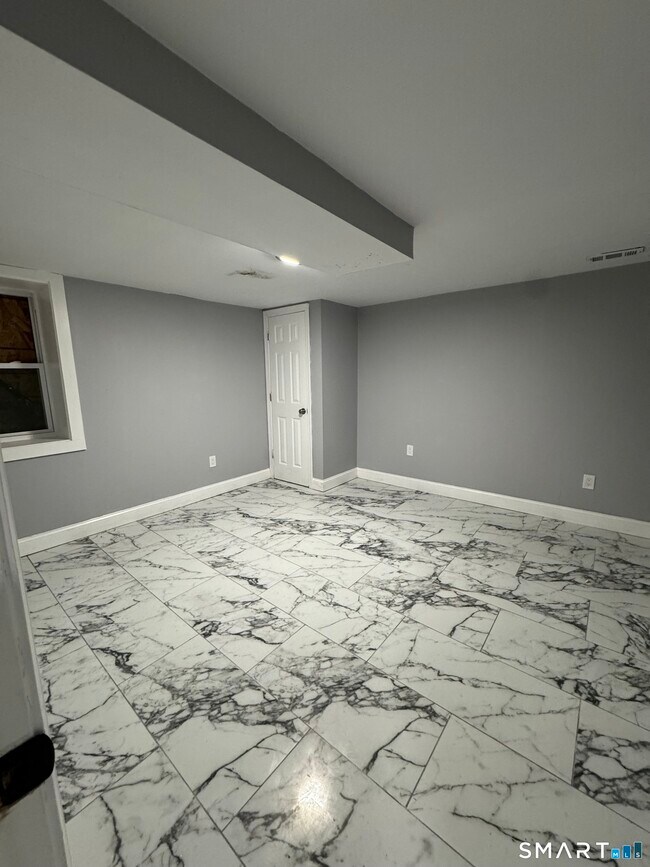 Foto del edificio - 231 Davenport Ave