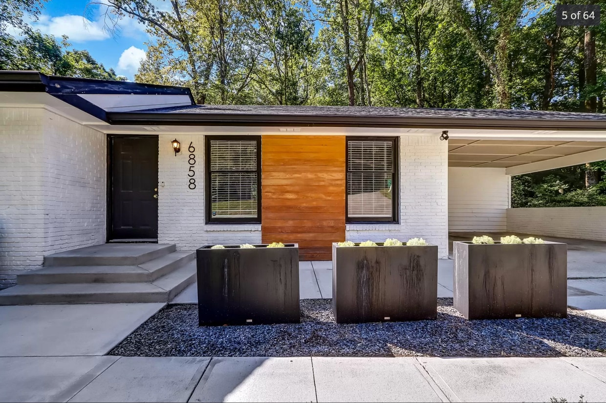 Building Photo - 6858 Lockridge Dr NW