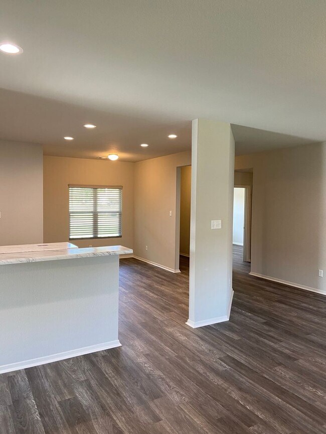 Foto del edificio - Three Bedroom | Two Bath Home in Walcott S...