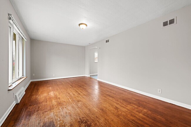 Foto del edificio - 20900 Morris Ave