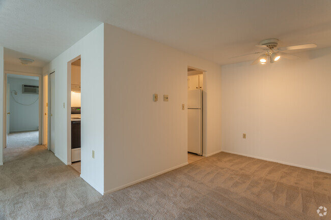 2BD 1BA 910 sq. ft. - Tower In The Park