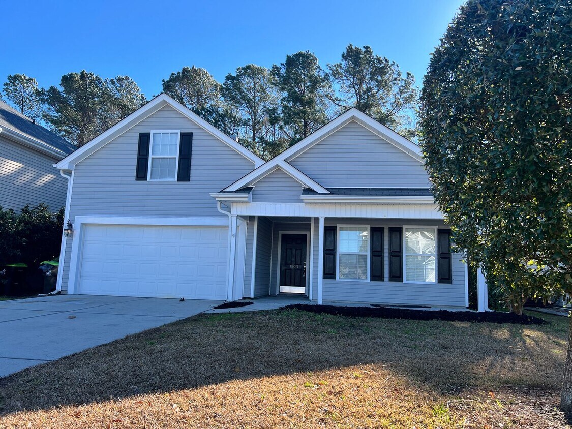 Primary Photo - GREAT 4-BEDROOM HOME / ST JAMES SCHOOL DIS...