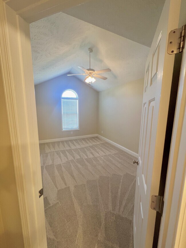 Building Photo - 299 Copper Creek Dr