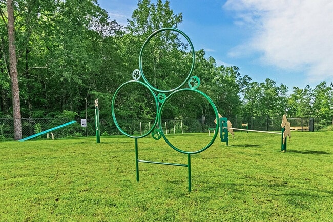 Building Photo - Pointe Grand at Heath Brook