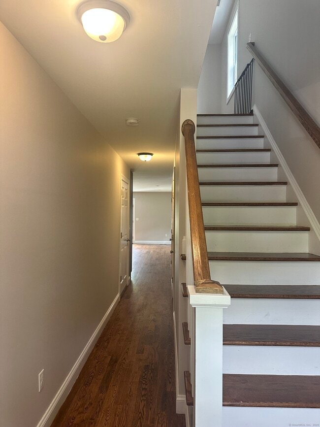 Building Photo - 2A Knollwood Dr