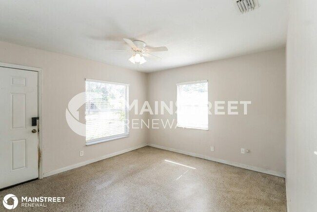 Building Photo - 7013 Yule Ln, Tampa, FL 33637