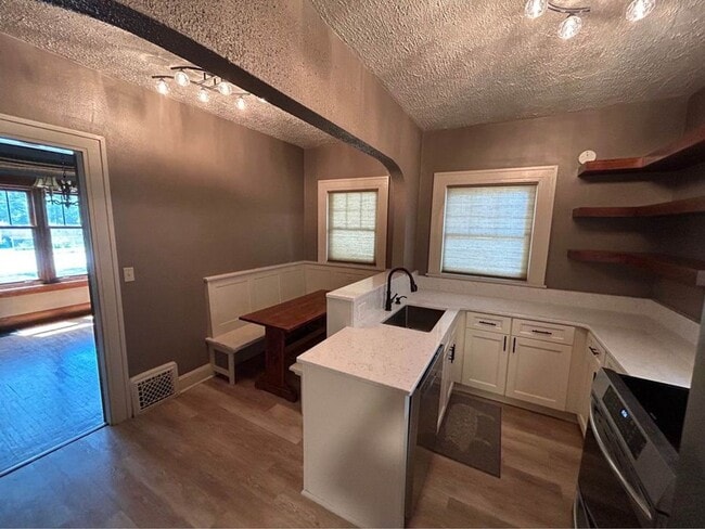 Foto del edificio - 600 W 26th St