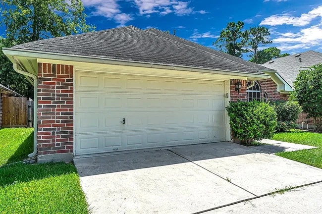 Building Photo - 3315 Candlepine Dr