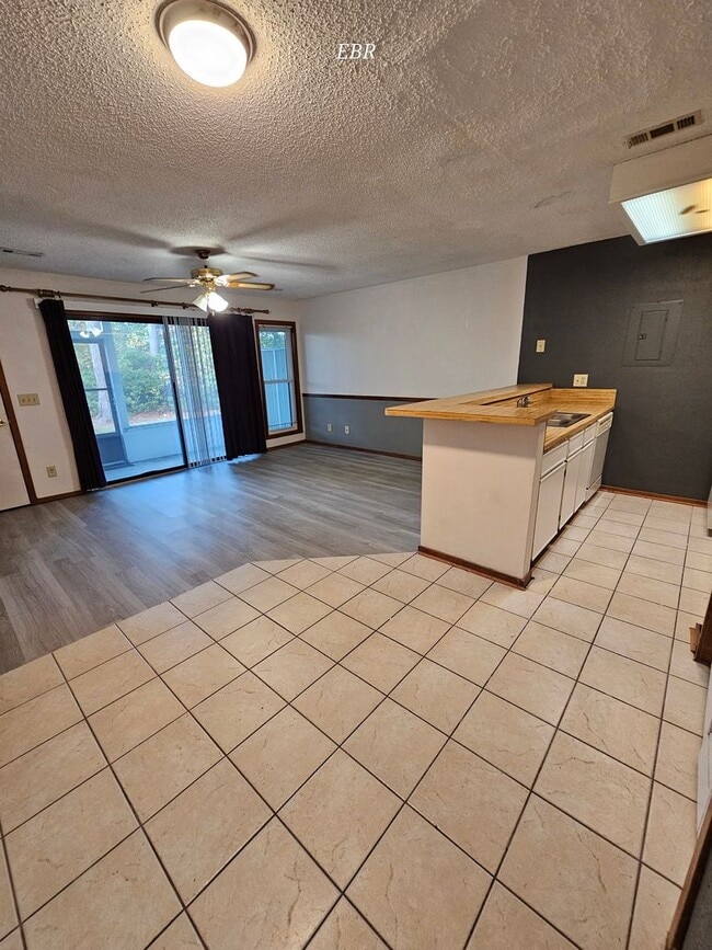 Building Photo - Little River Inn 2004