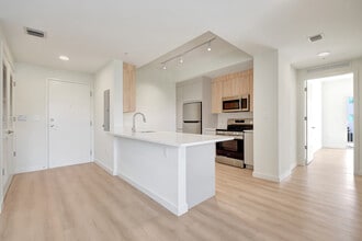 Building Photo - 1710 N J Ter