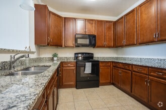 Kitchen - Groves at Berry Creek